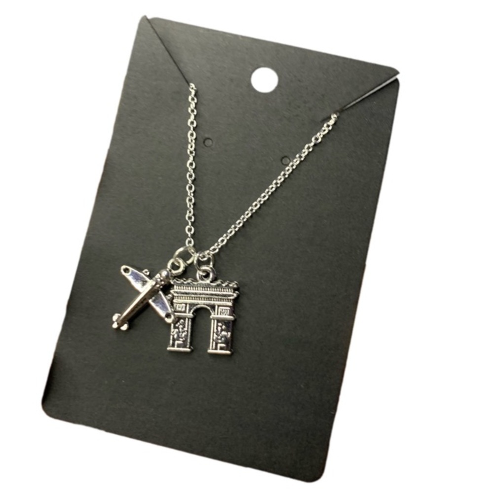 Silver travel necklace